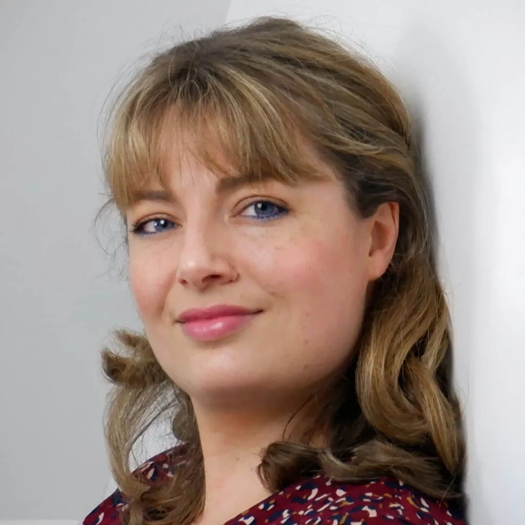 Sian Burwood, veterinary writer